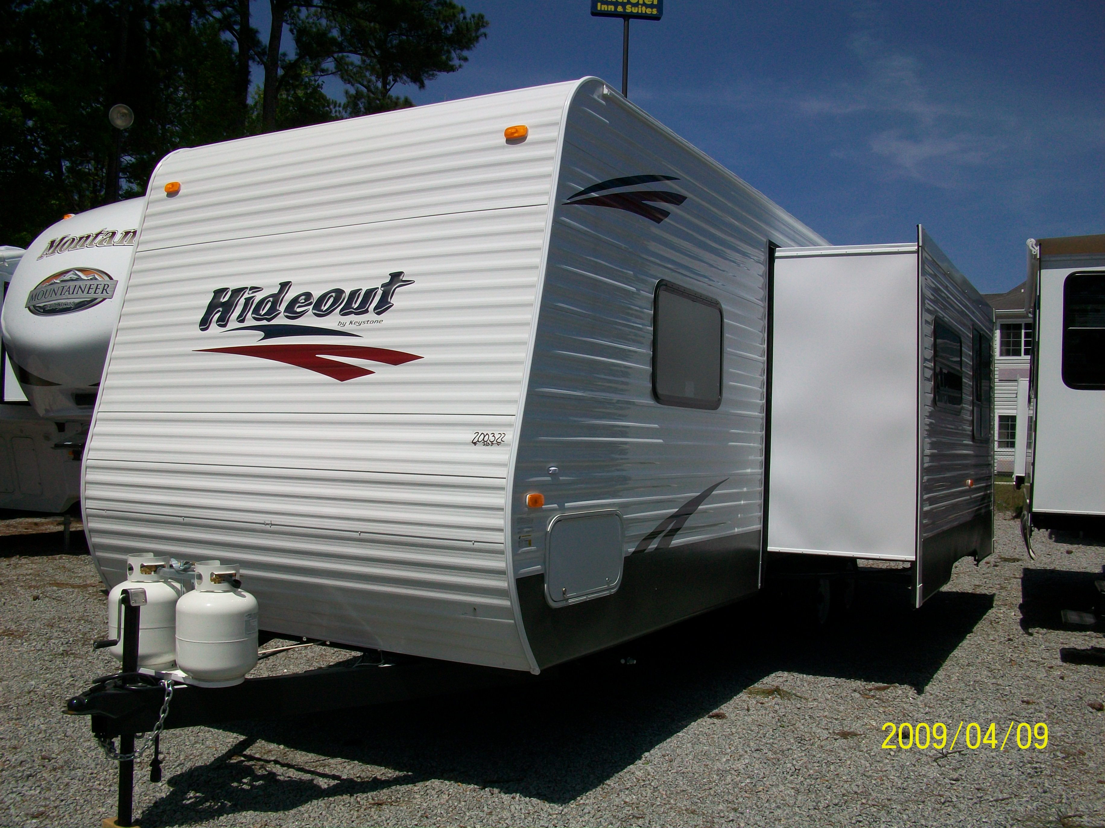 New 2010 Keystone Hideout 27SLE Travel Trailer For Sale